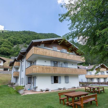 Residence Alessio Bezzecca Εξωτερικό φωτογραφία